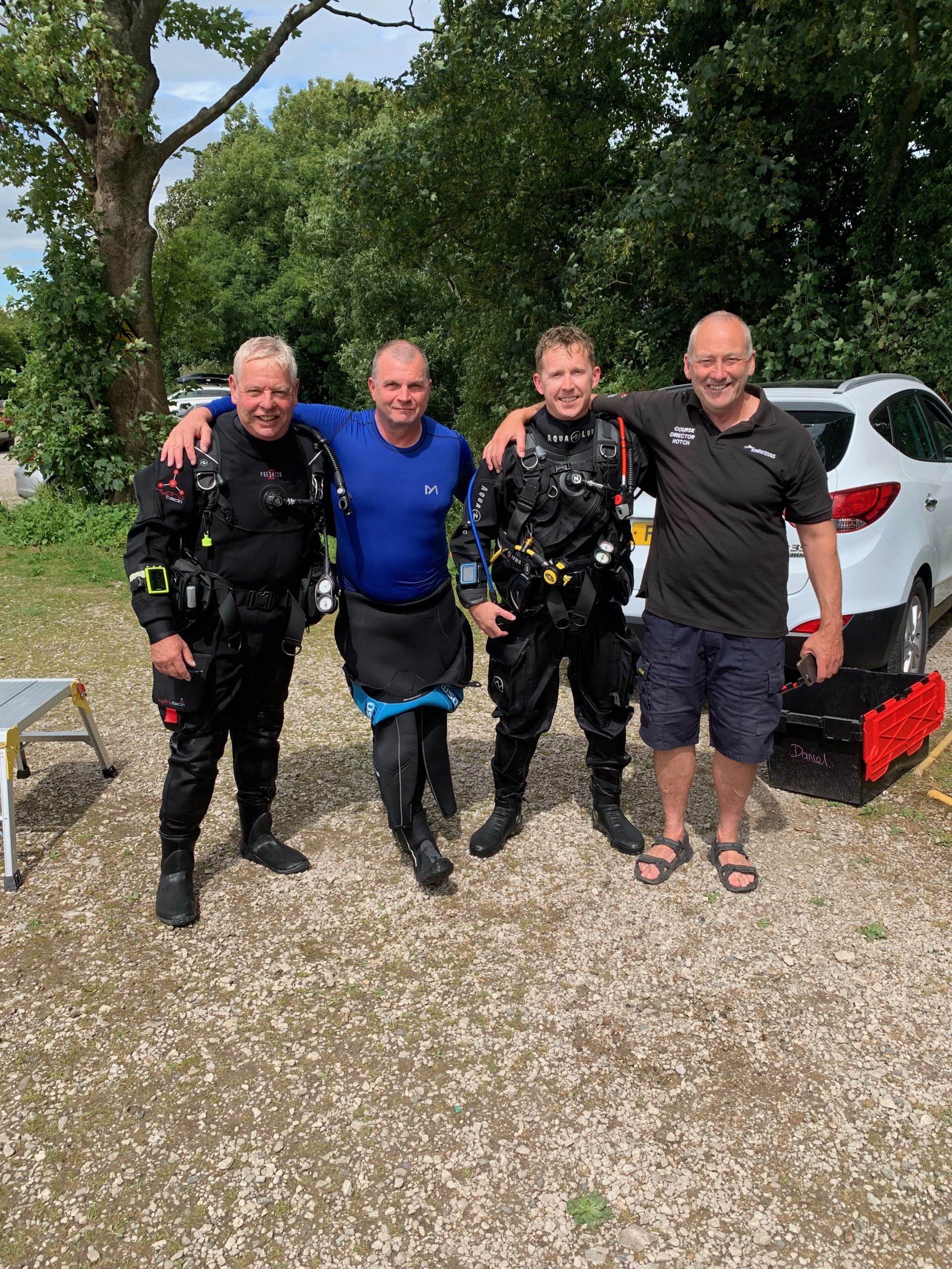 NEW PADI Divemasters